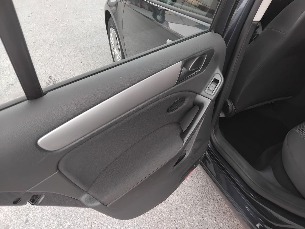 Vw golf 6 1.6 tdi 105k.s 2009g