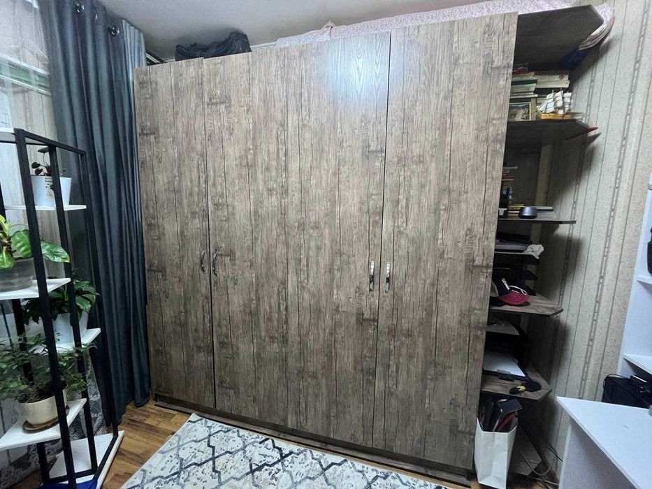 Шкаф домашний, для одежды и обуви