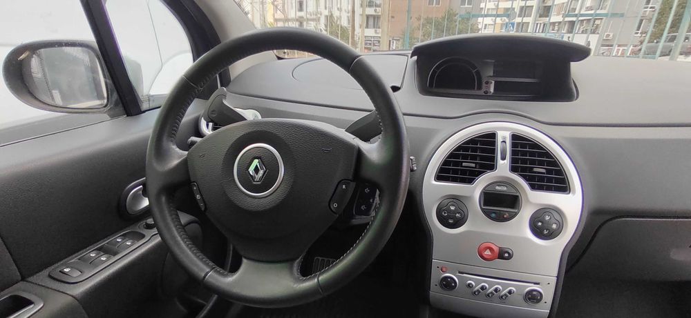 Renault 2008 година