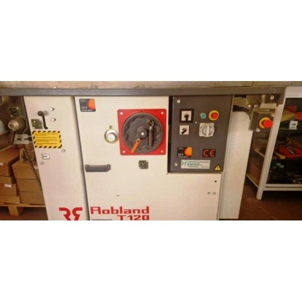 По заявка фреза с ъглова карета за дървена дограма.