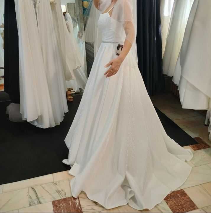 Vand rochie de mireasa