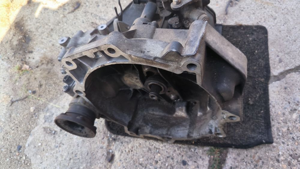 Cutie viteze vw polo 1.2 skoda fabia seat ibiza 5+1 02T301103K