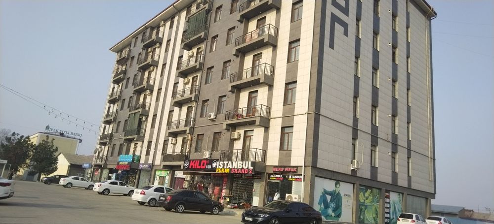 Дом сотилади 7эж 7этаж