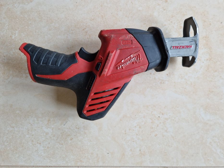 Milwaukee C 12 HZ - fierastrau