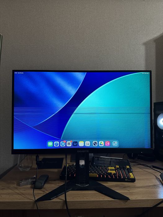 Продам монитор, есть проблема с матрицей