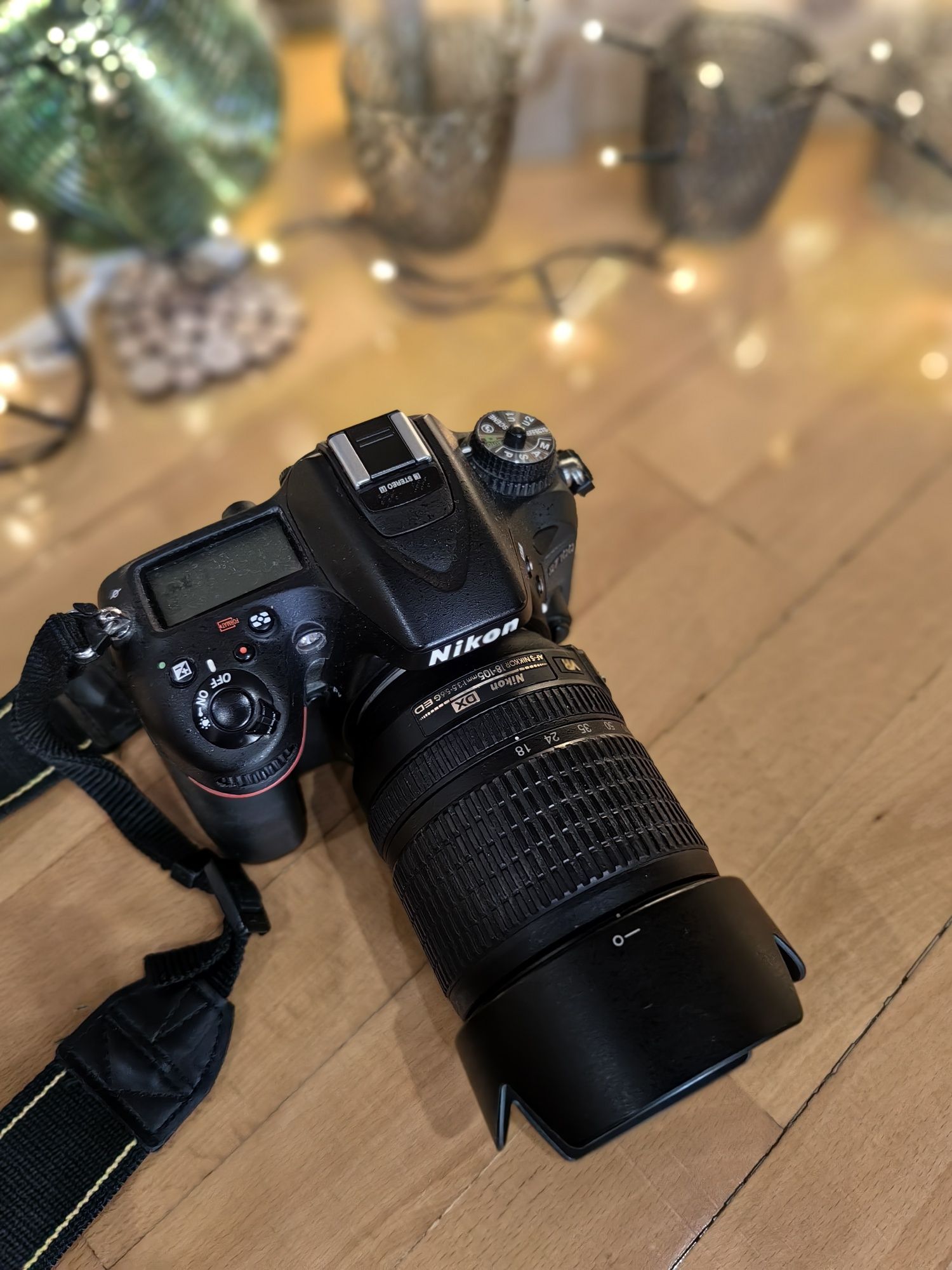 Nikon D7100 с обектив AF-S Nikkor 18-105mm