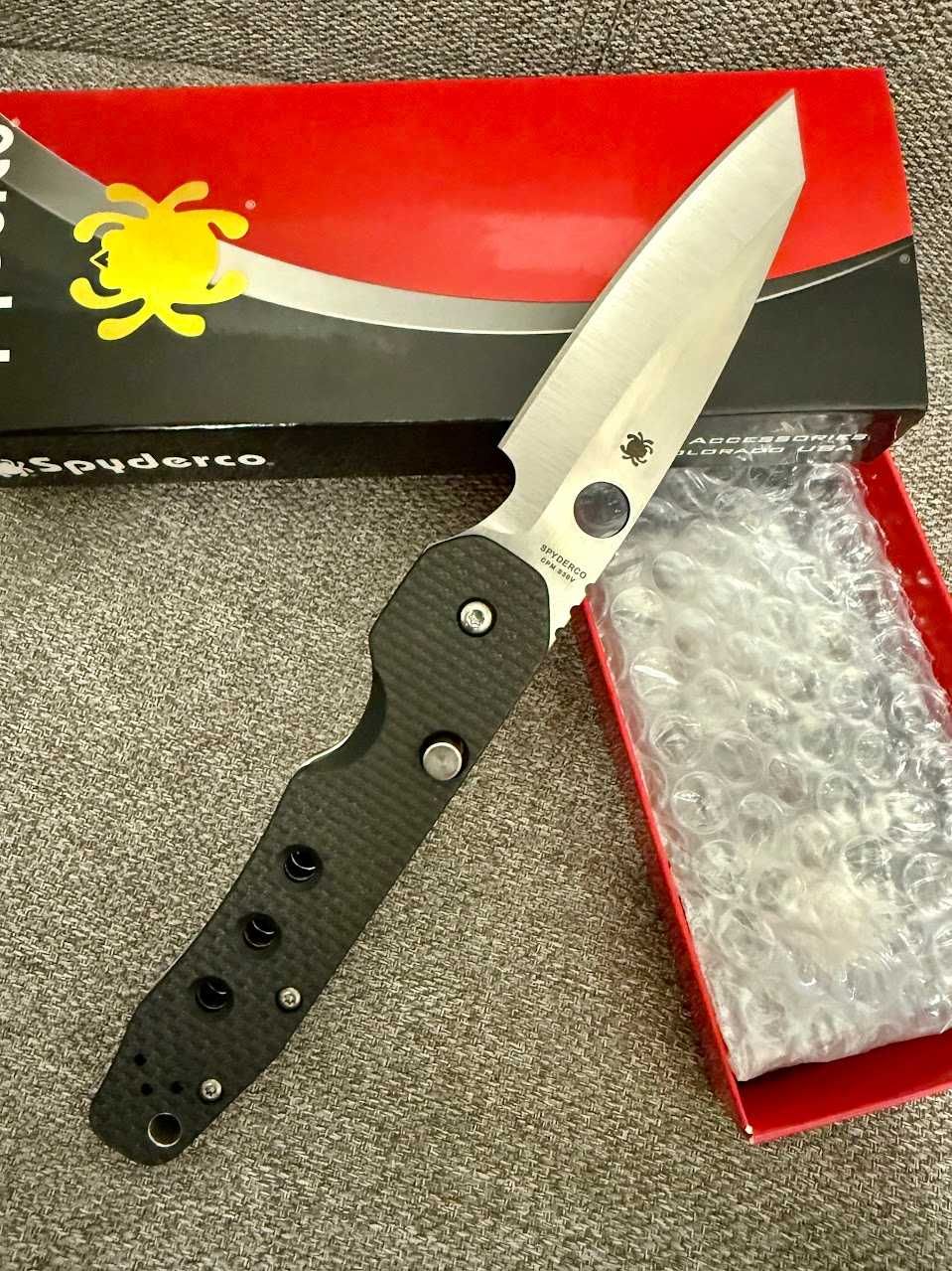 Нож Spyderco Smock CF Чисто нов!