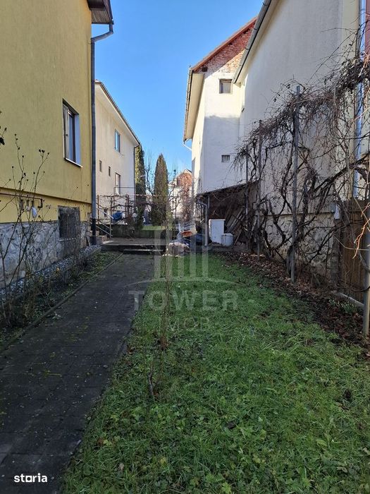 Casa single, in Cisnadie - zona centrala (aproape de Spital)