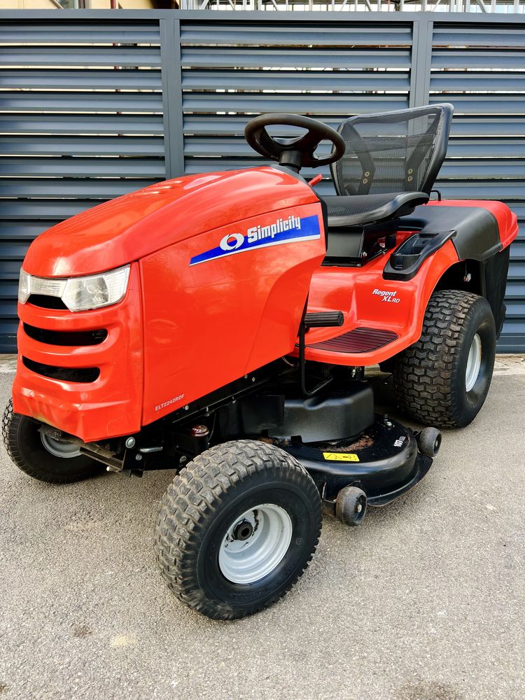 Tractoras de tuns iarba Simplicity American Robust Pro