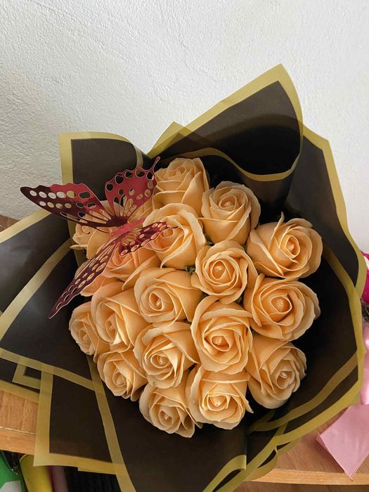 Buchiete trandafiri de sapun