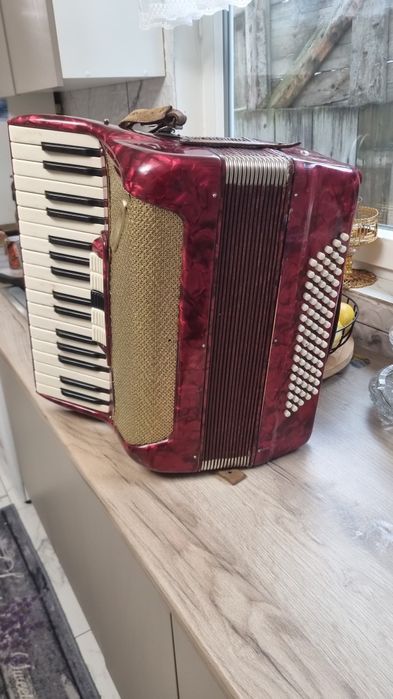 Acordeon 80 de basi
