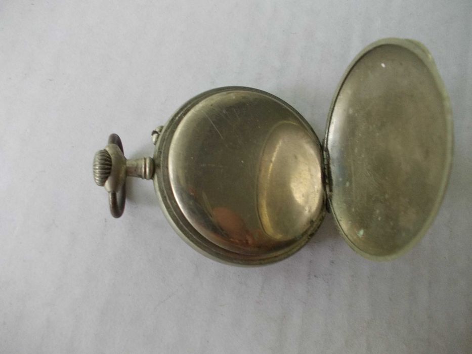 Ceas vechi de buzunar defect E