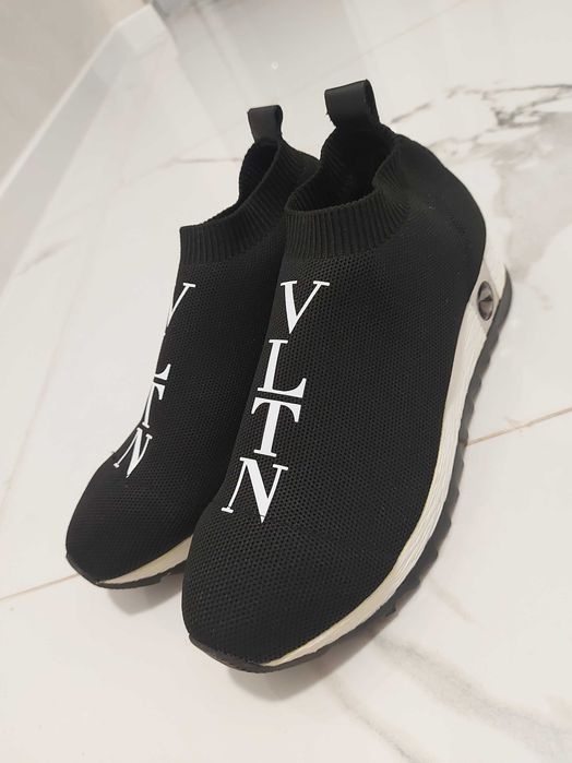 Обувки VLTN Valentino Garavani