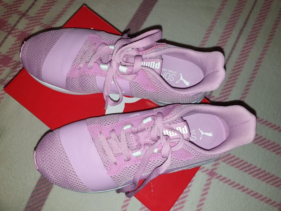 Vând adidași originali Puma, aproape noi, mărimea 39