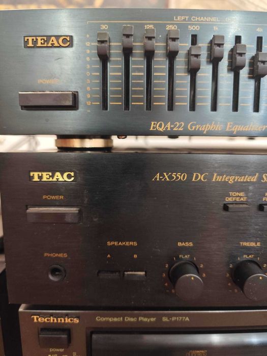 Teac A-X550 si Teac EQA-22
