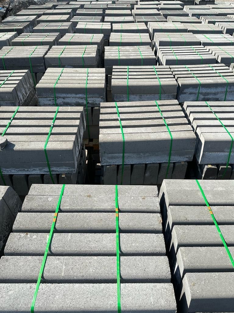 Бортовой бетонный камень (бордюр, поребрик) производитель в Алматы