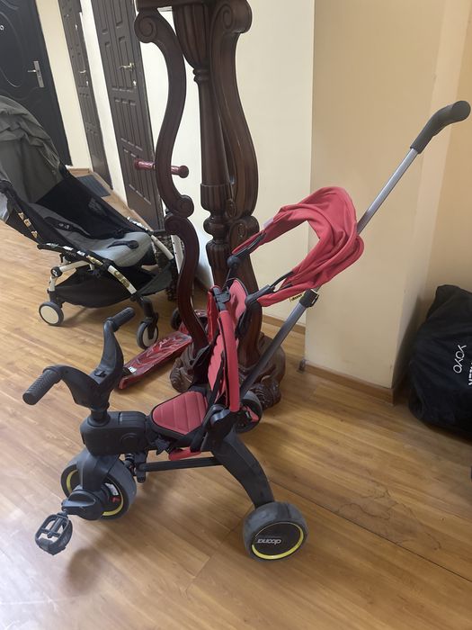 Трёхколёсный велосипед Doona Liki Trike S1 красный