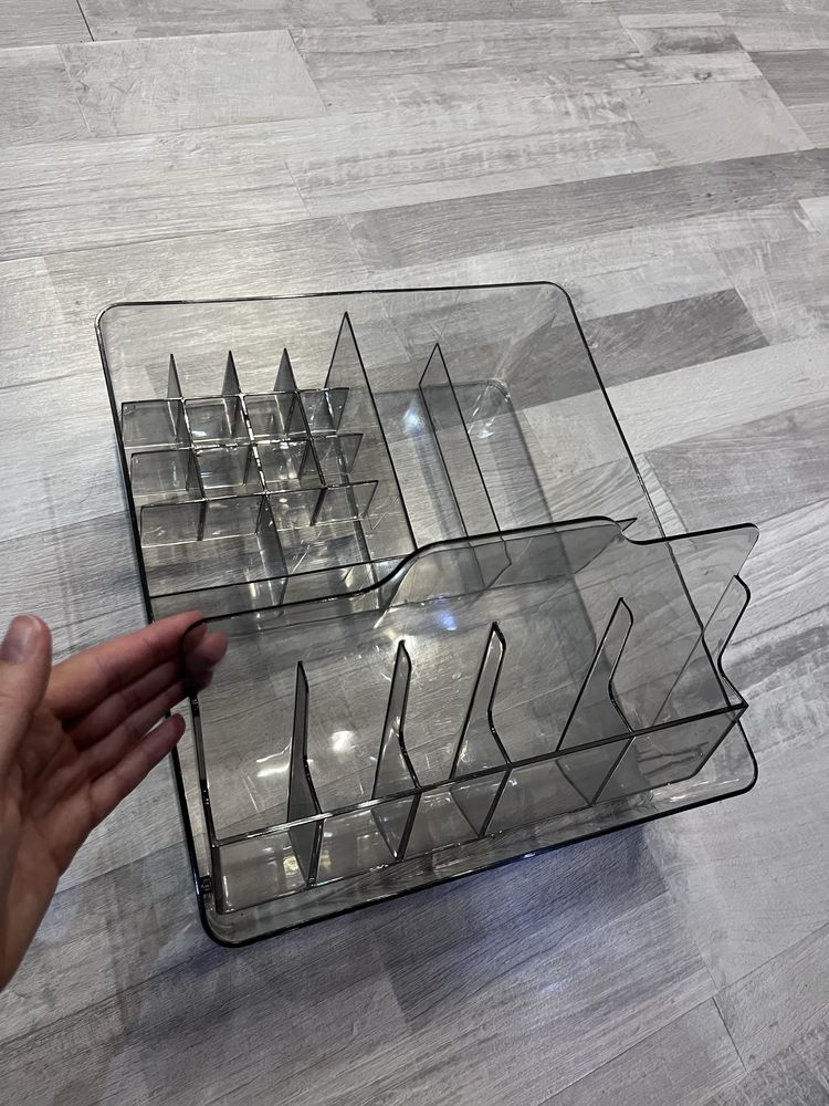 Контейнер для хранения с отделениями IKEA