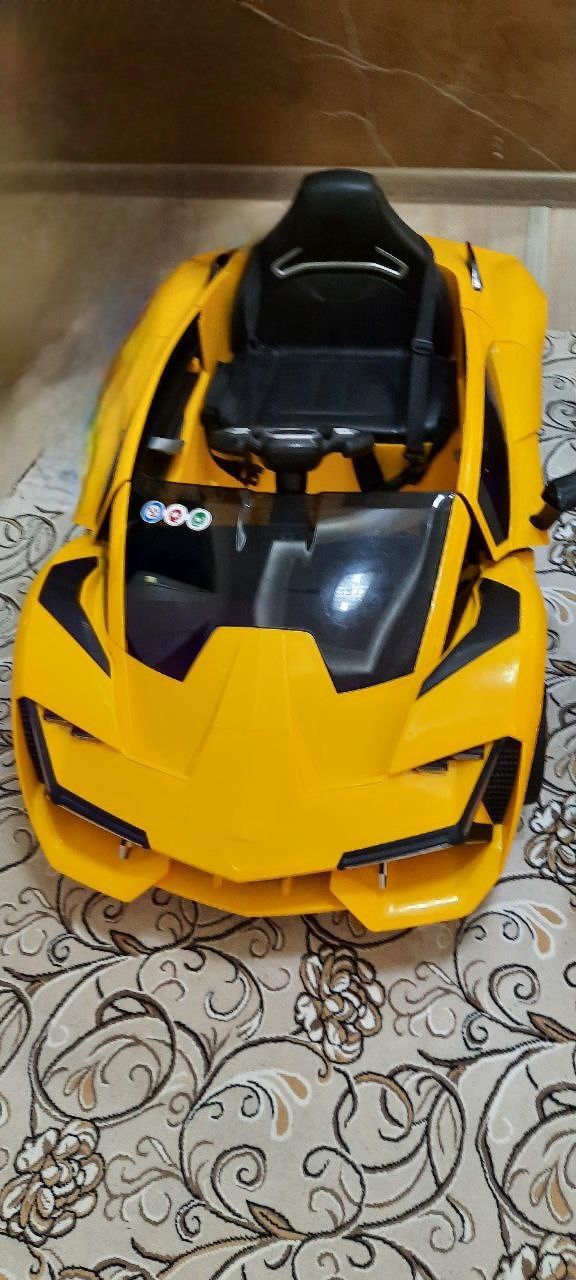 Продаеться детская электрическая машинка "Lamborghini  Bombi M 4530"