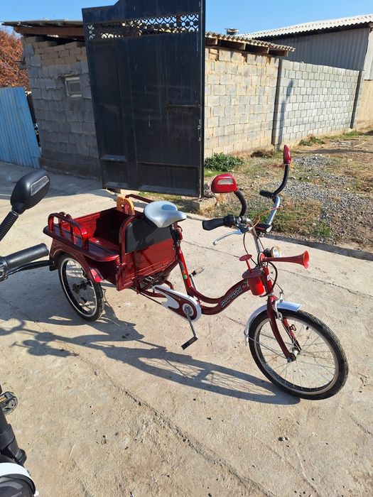 Трехколесный взрослый велосипед, очень удобный, в идеальном состояний