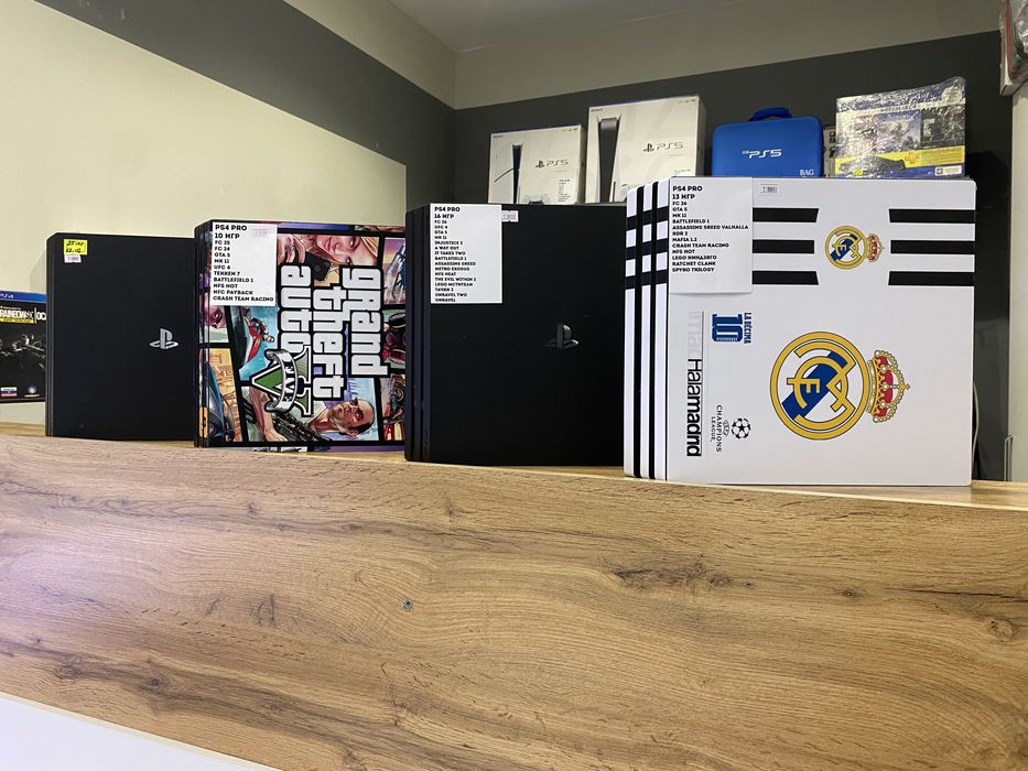 playstation 4 PRO 1TB 2джойстика +много игр