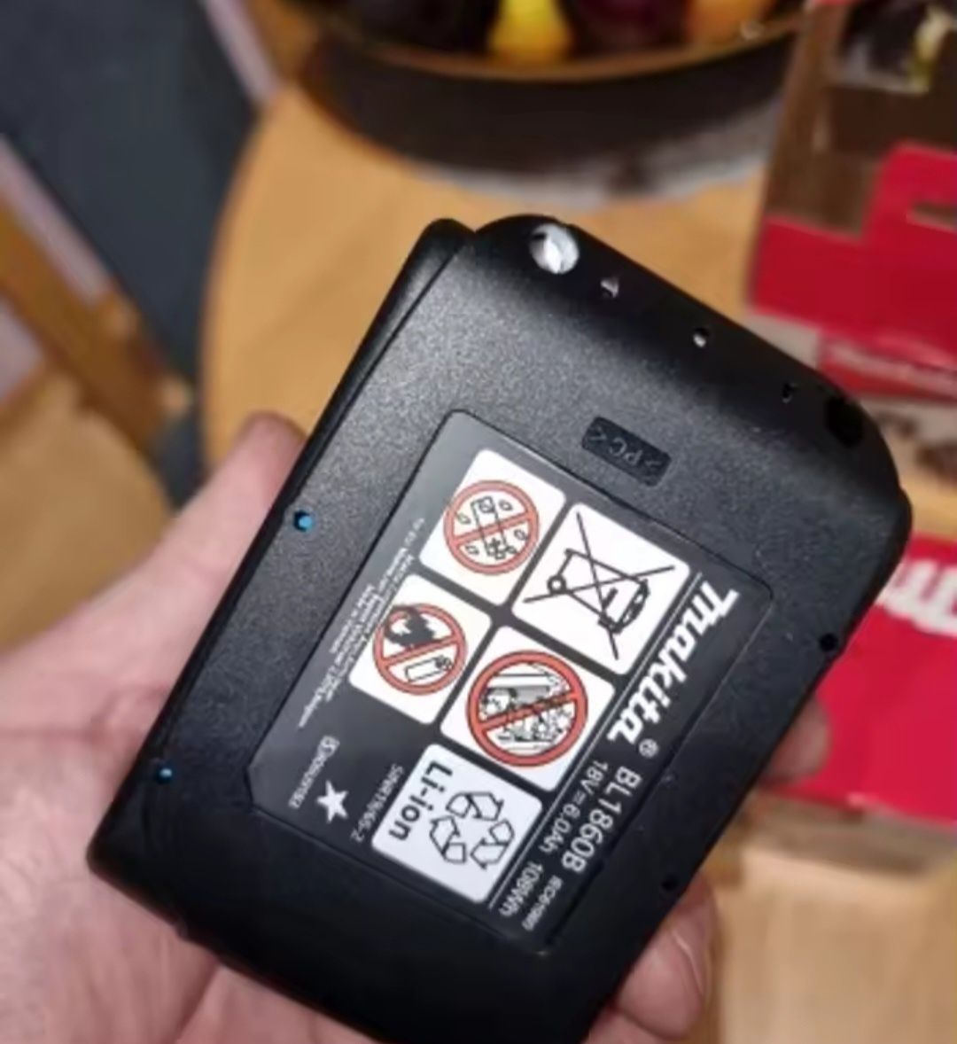 Acumulatori  semiprofesionali  ptr scule makita 18 V, 6A și 5 Ah noi l