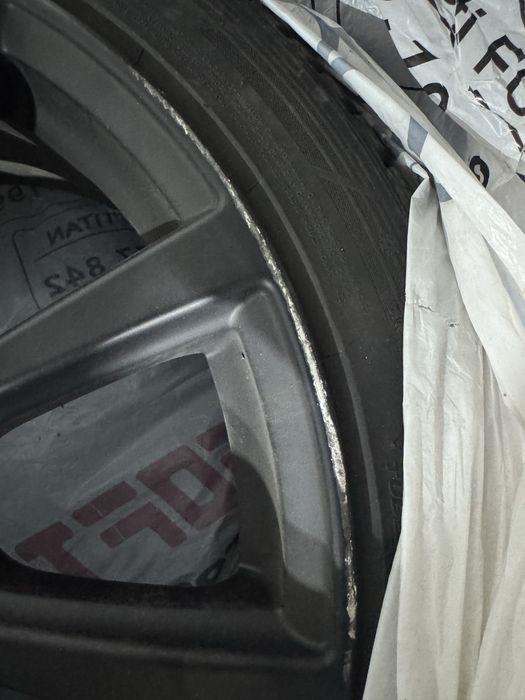 Roti complete iarna Tesla model Y  Jante + anvelope 255/40R20