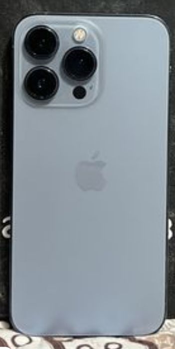 айфон 13 про в отличном состоянии