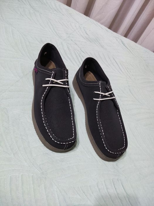 ПРОДАМ. Цена 10000 тенге. Размер 46. По стельке 31 см (на фото видно)