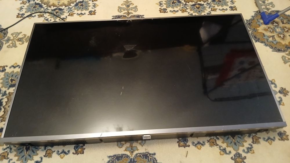 Телевизор Xiaomi MI TV 4S 43" L43M5-5ARU LED на запчасти, разбит экран