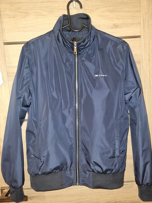 Ветровка, новая, 46-48