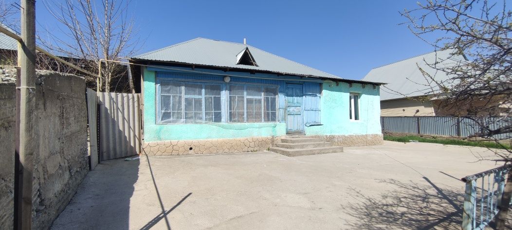 Дом в мкрорайоне Азат.