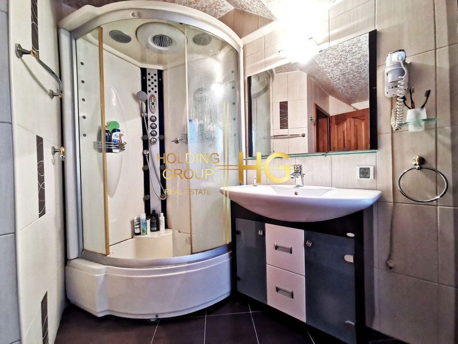 Продава се Тристаен апартамент в Варна, Гръцка махала - 103 кв.м за 3204 €/кв.м - Снимка #11