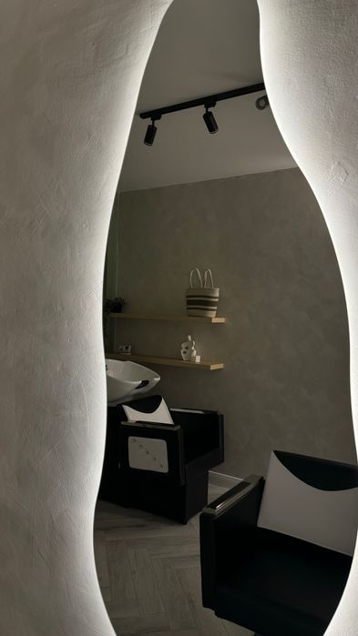 Post hair-stylist spre inchiriere