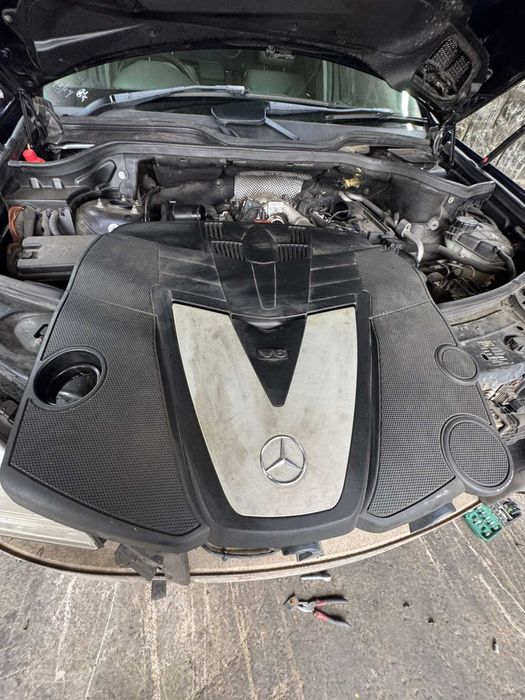 Кора върху мотора за Mercedes 642 мотор