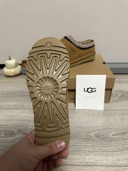 UGG Tazz Low noi