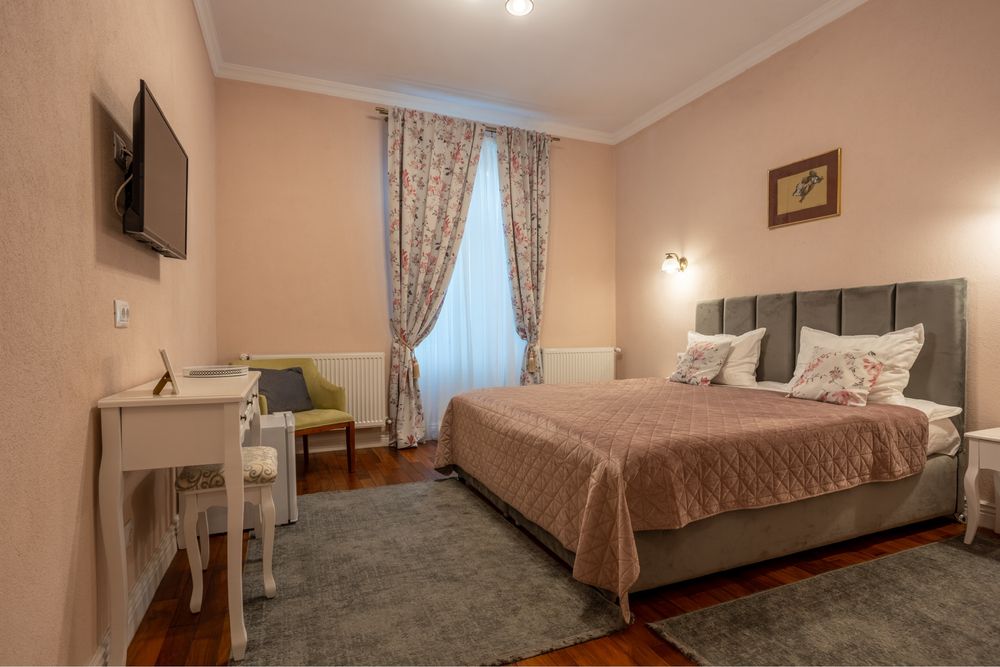 Inchiriez pensiune de revelion in Deva