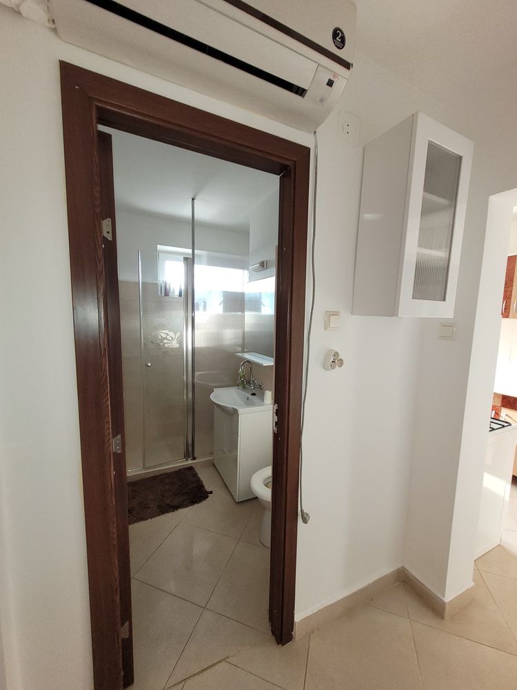 De inchiriat apartament cu 2 camere central