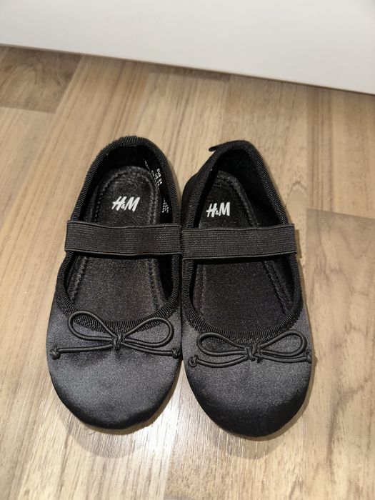 Нови обувки H&M за момиче 24 EU номер