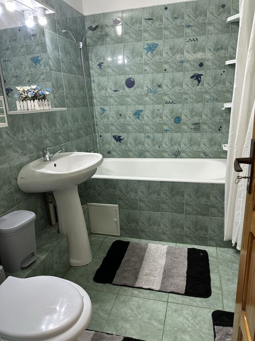 Apartament de inchiriat !