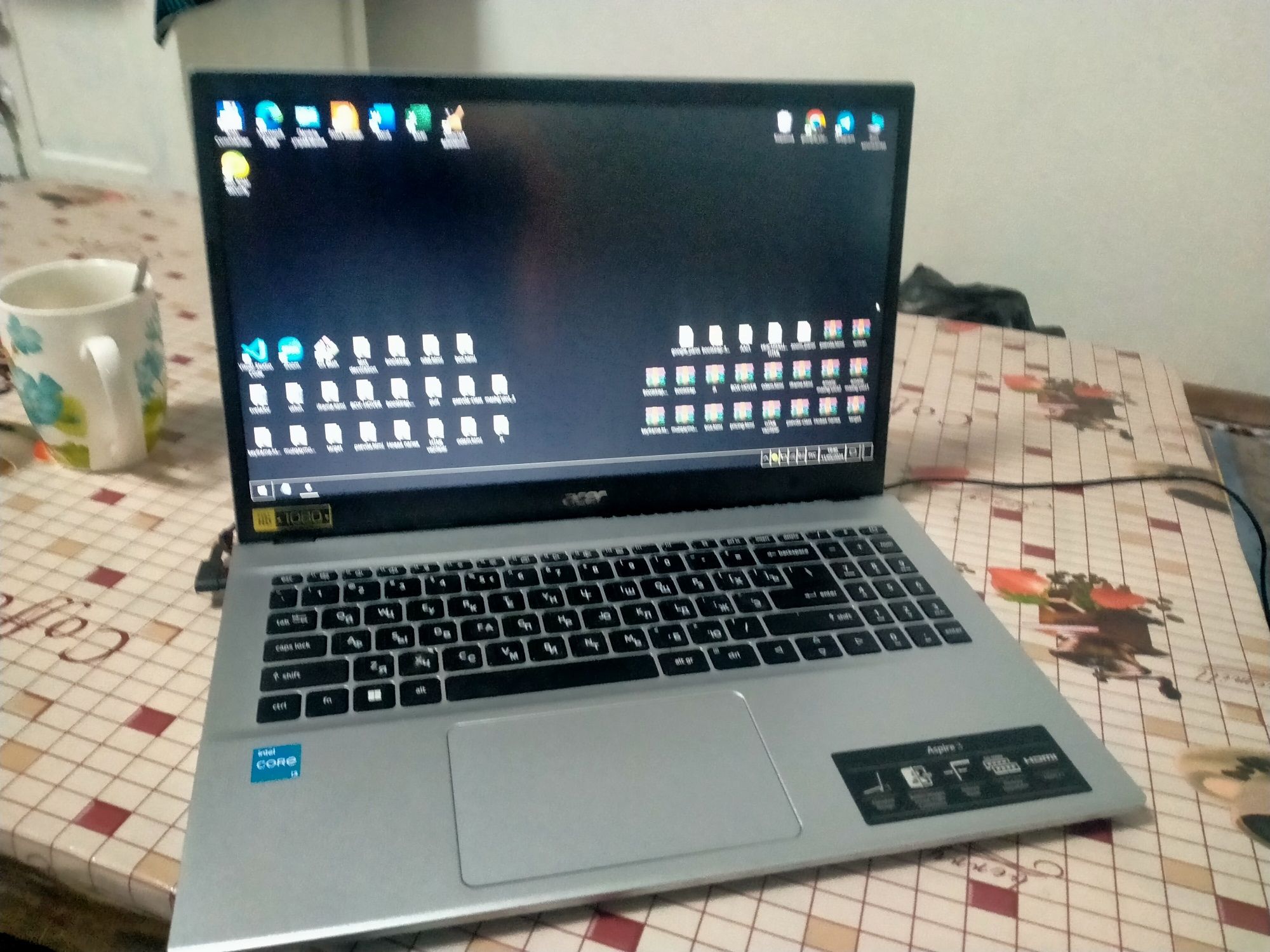 Acer aspire 3  8/256 gb