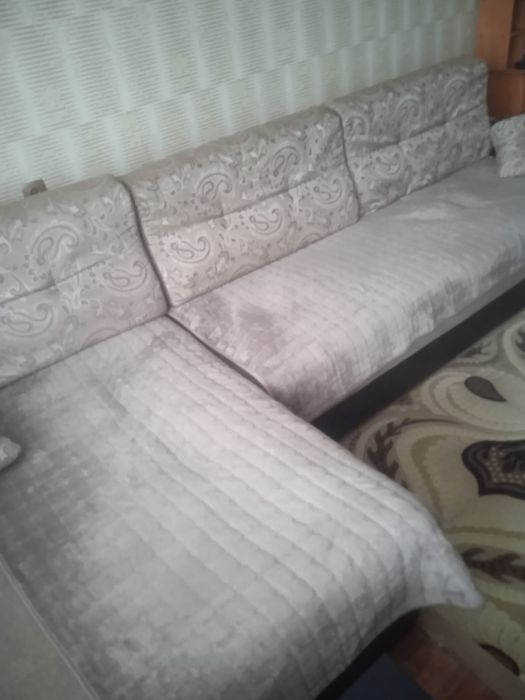 Продам диван угловой