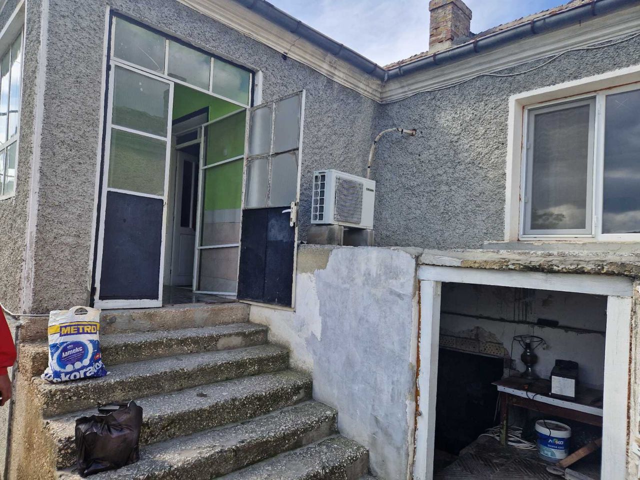 Продава се Къща в Варна, Възраждане 1 - 208 кв.м за 236 €/кв.м - Снимка #11