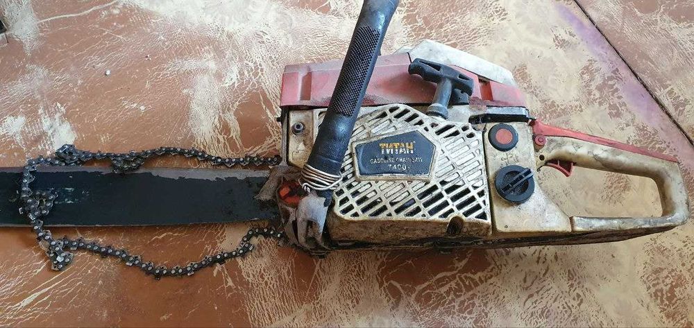 Продается бензопила