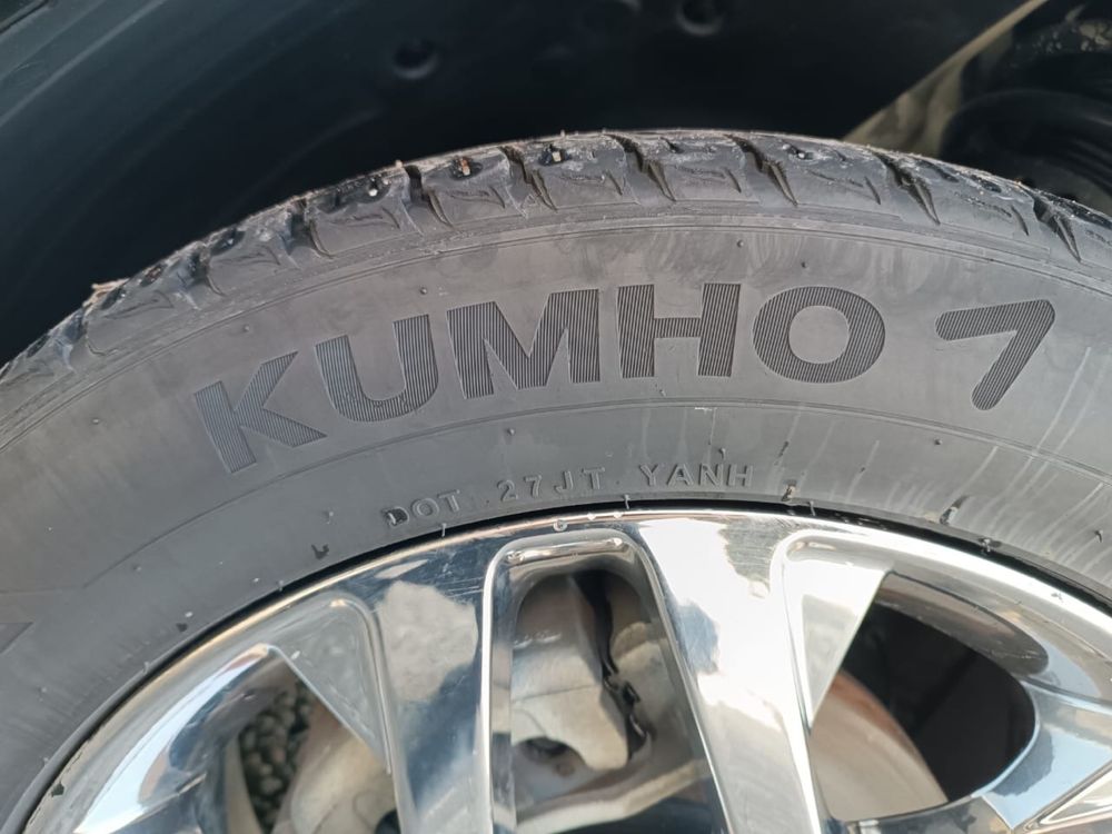 Шины кумхо срочно продам
