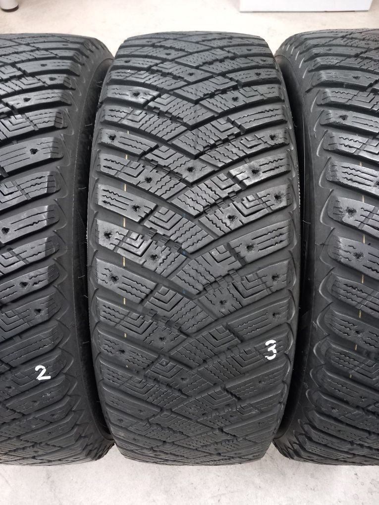 225/60R17 103T 4бр.GOODYEAR ULTRAGRIP Неразличими от НОВИ