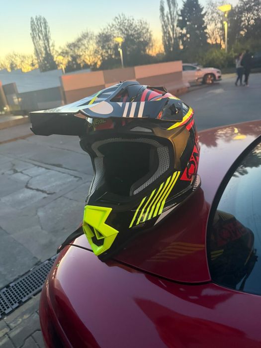 Мотокрос каска ONEAL