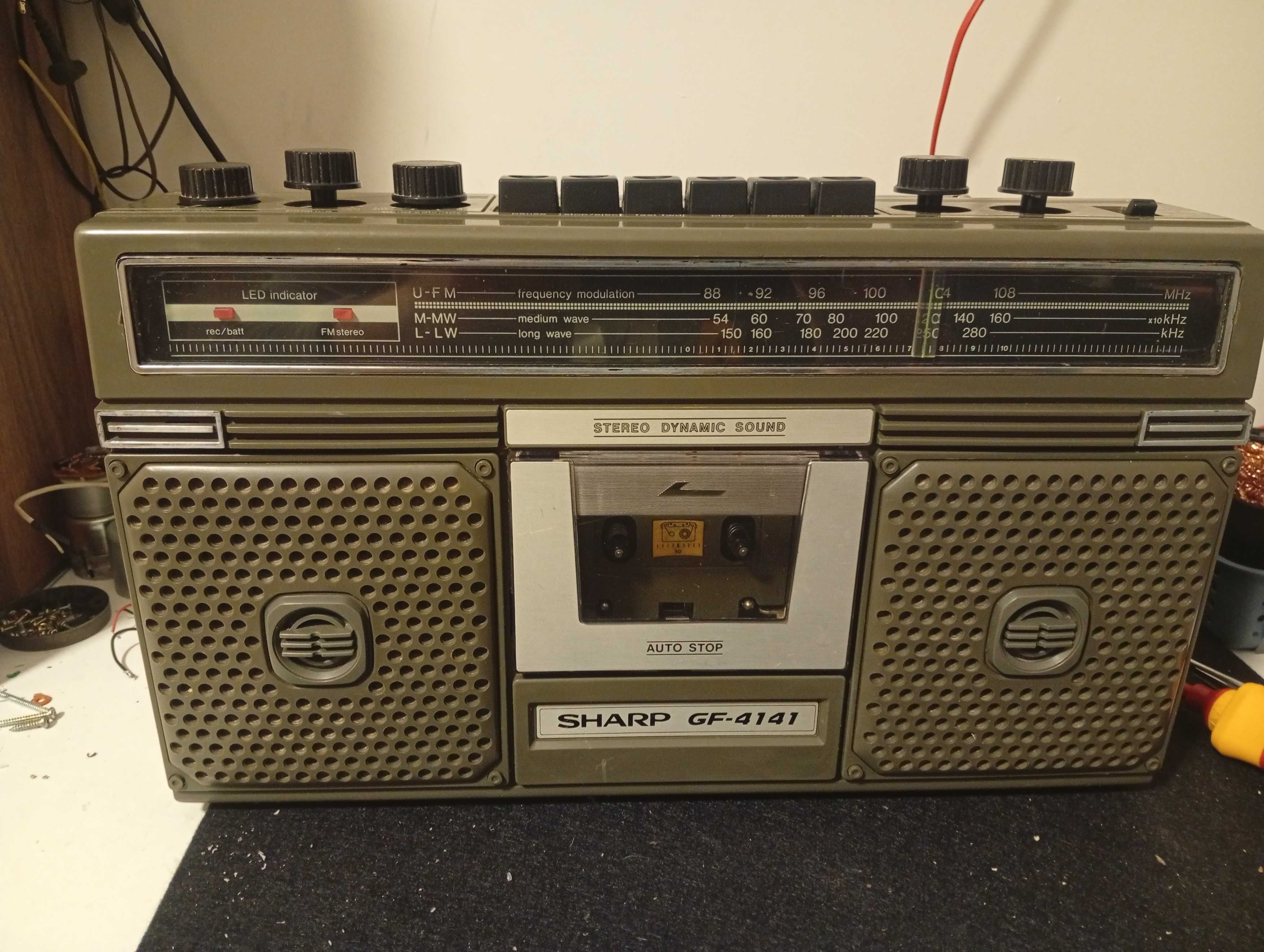 Radiocasetofon SHARP GF4141