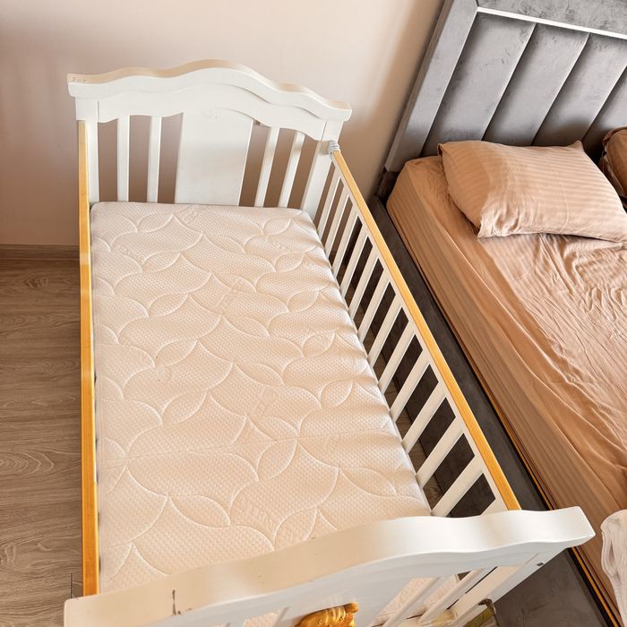 Продам детский кровать с матрасом