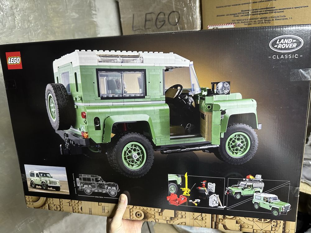 LEGO: Внедорожник Land Rover Classic Defender 90 Icons 10317